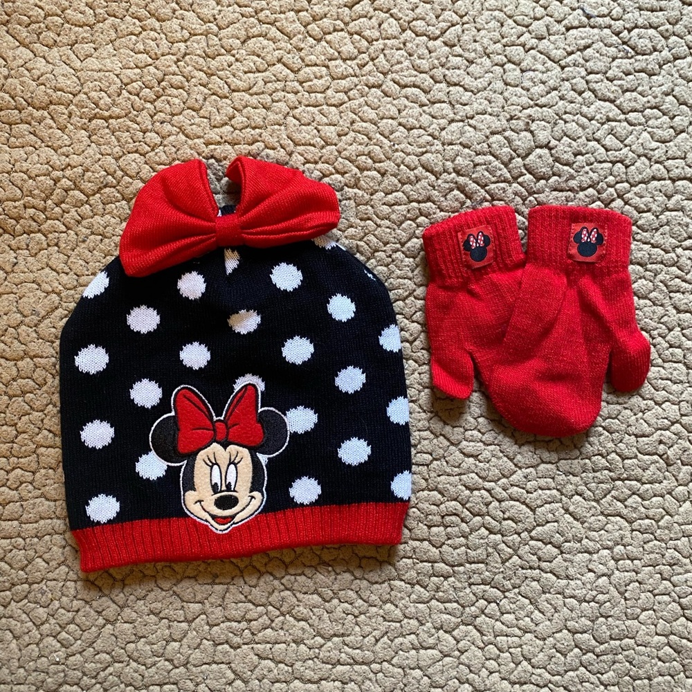 Minnie Mouse Knit Hat and Mitten set
